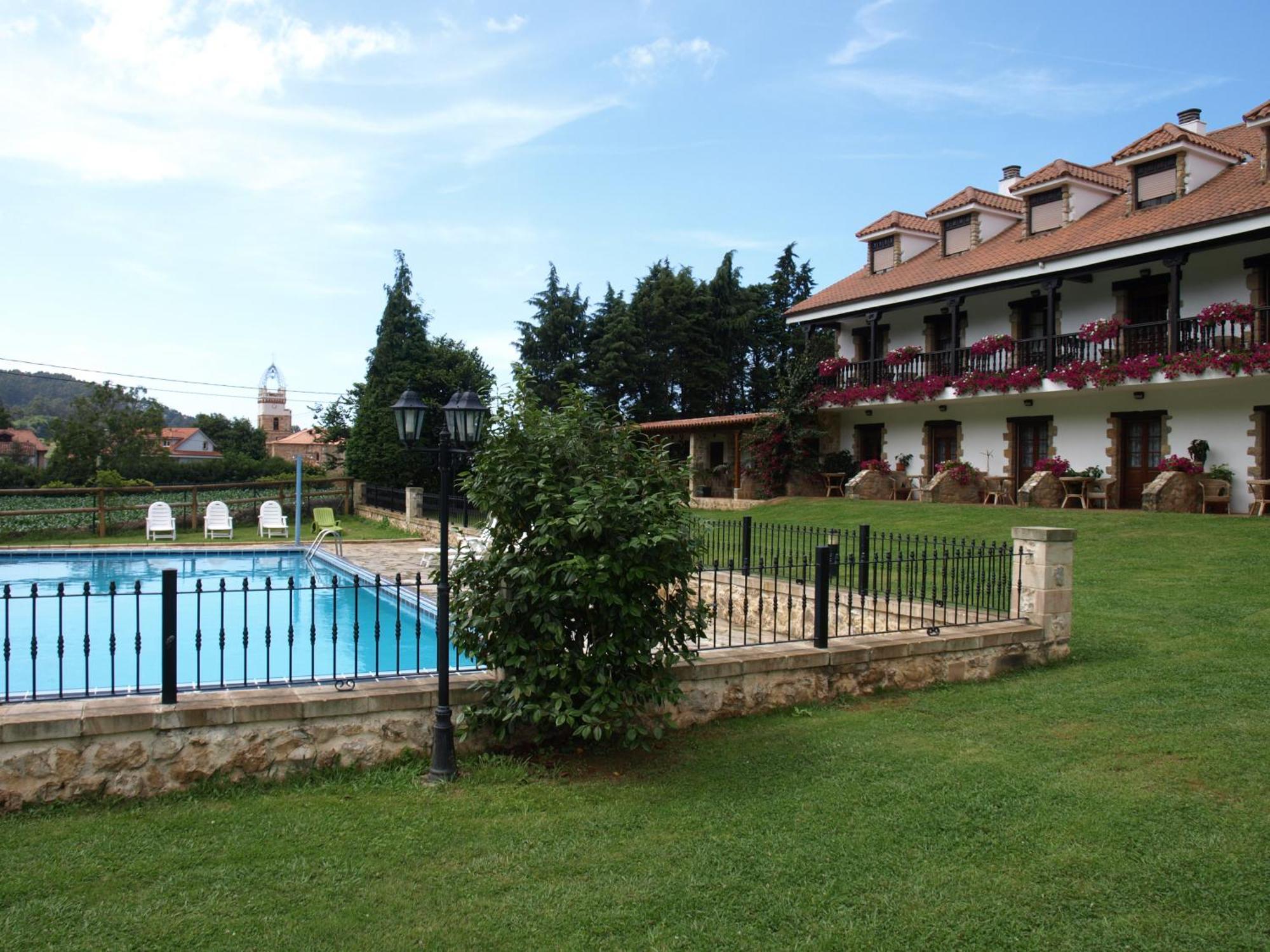 Hosteria El Pomar Novales Exteriér fotografie